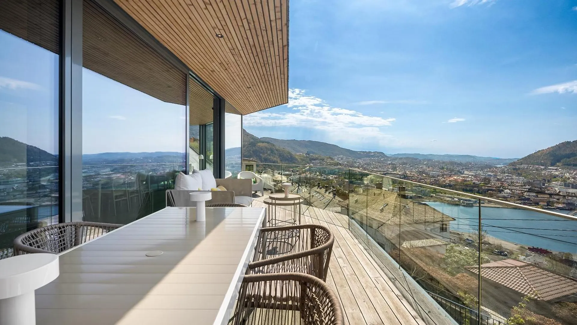 Amazing View - 5 Bedrooms - New House - Modern And Exclusive Bergen 0*,  Norway