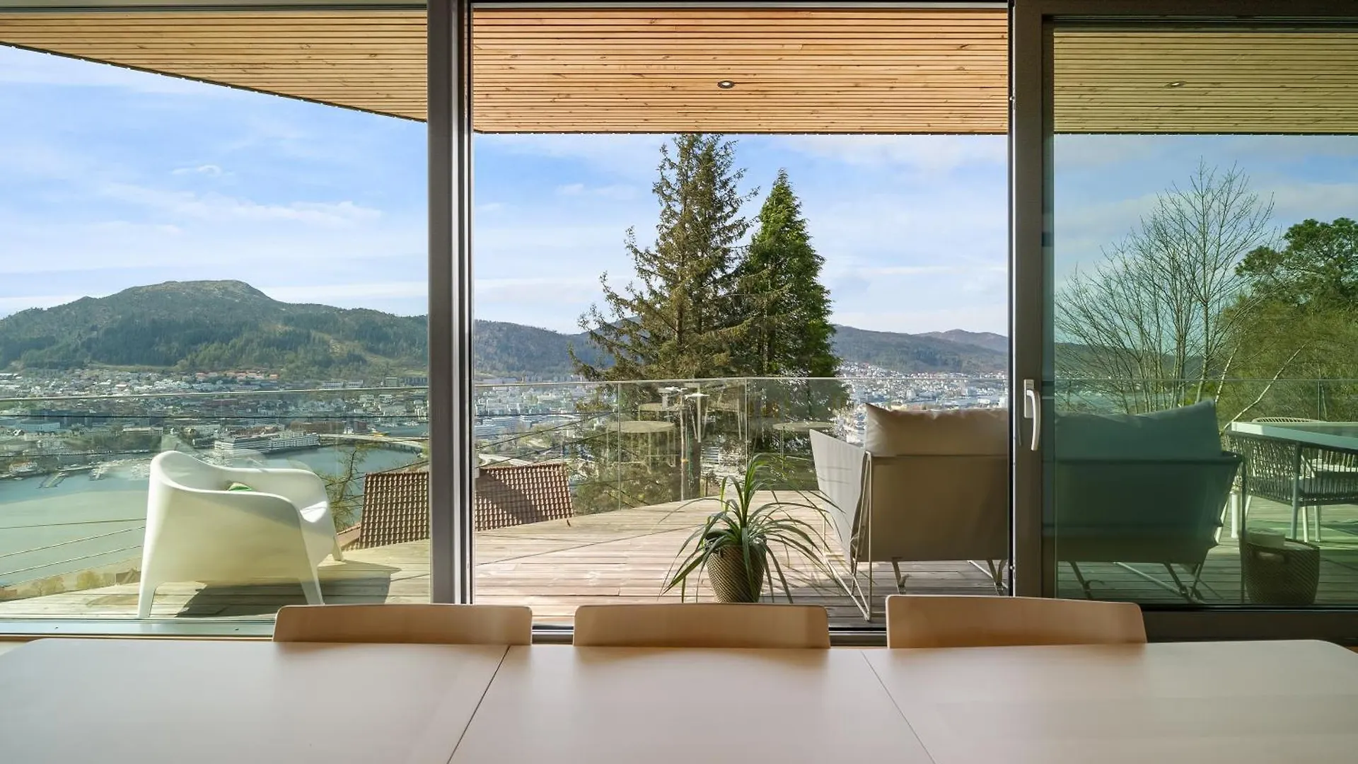 Amazing View - 5 Bedrooms - New House - Modern And Exclusive Bergen 0*,  Norway