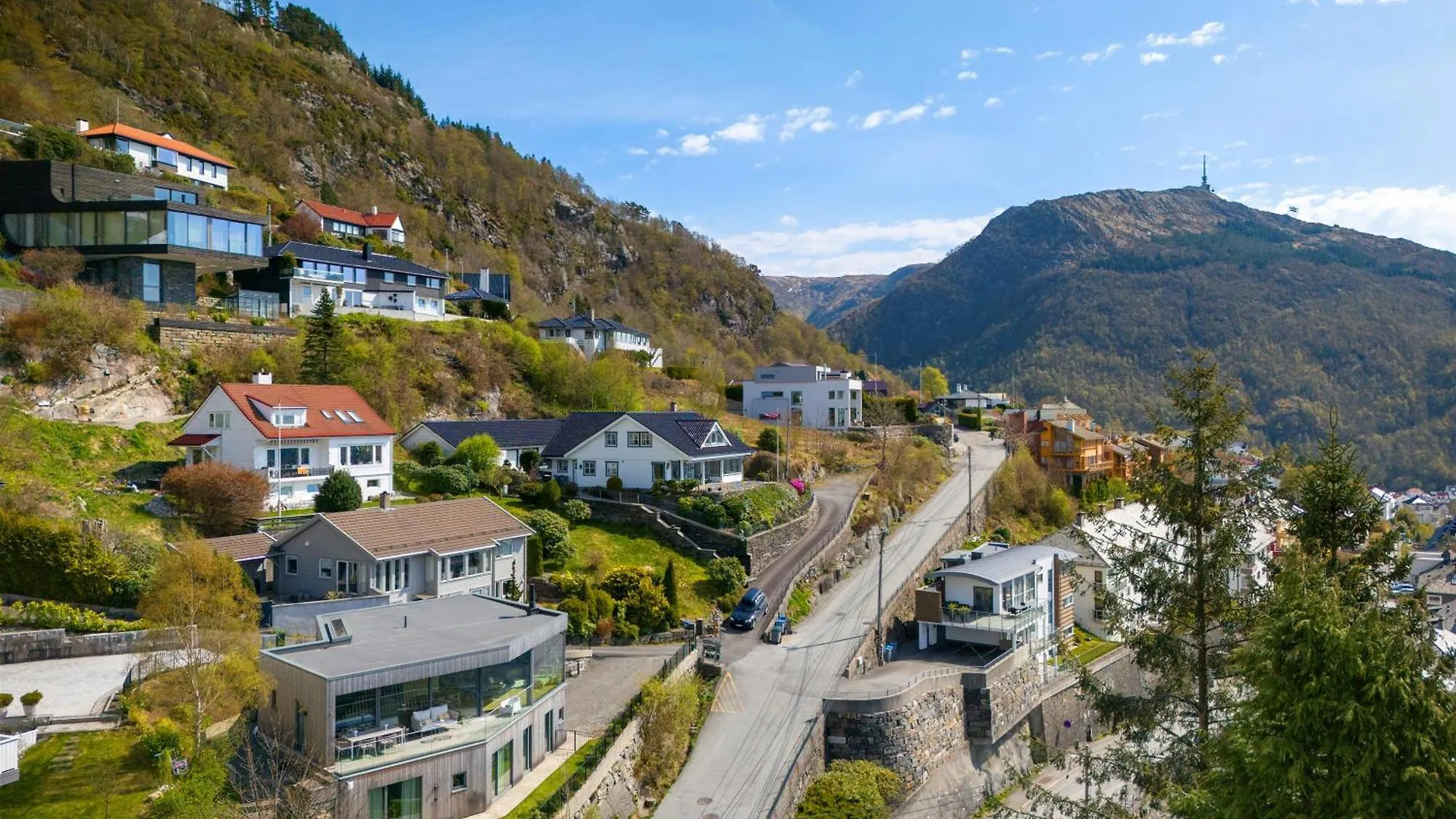 Amazing View - 5 Bedrooms - New House - Modern And Exclusive Bergen Villa