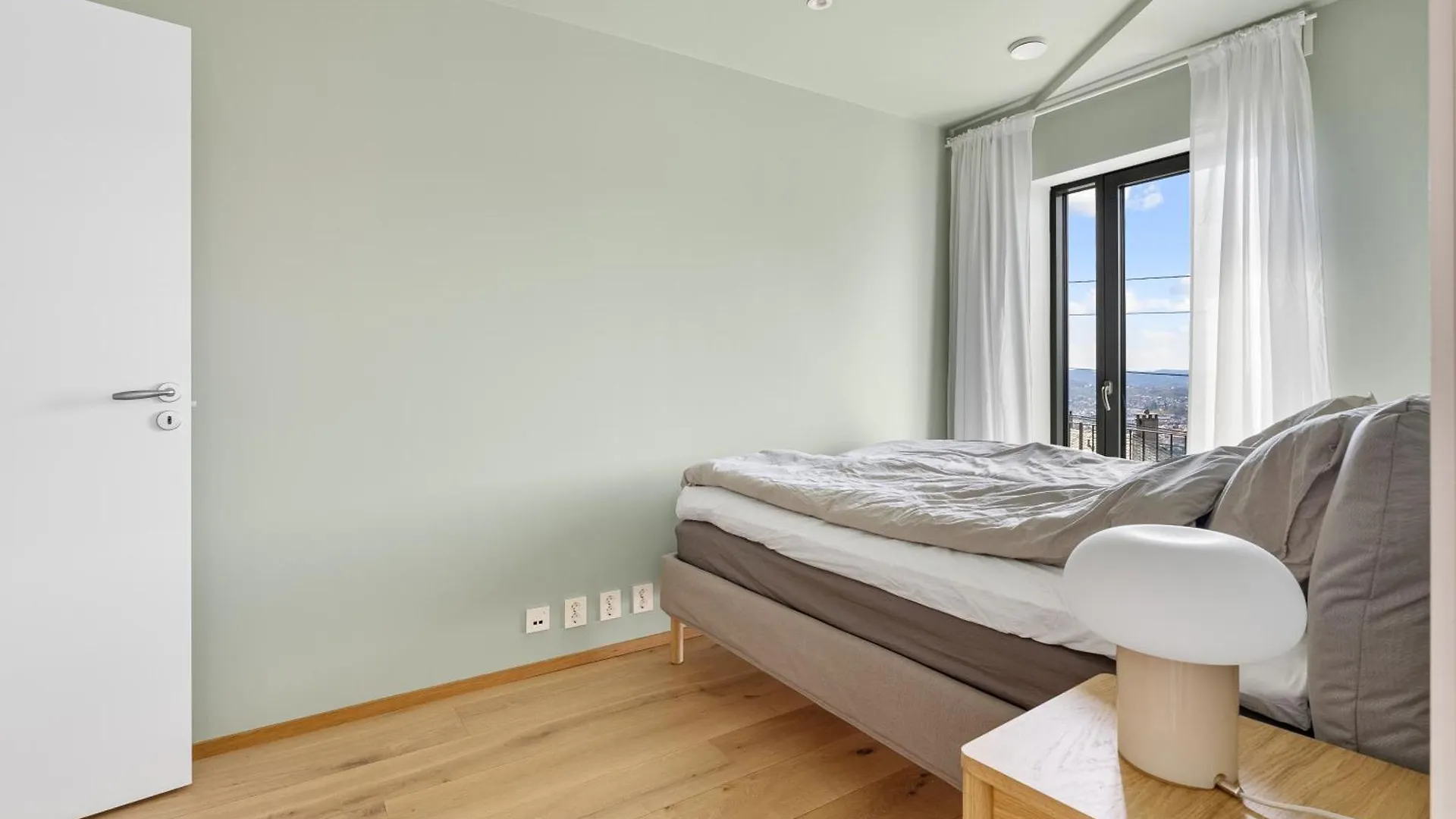 Amazing View - 5 Bedrooms - New House - Modern And Exclusive Bergen Vila
